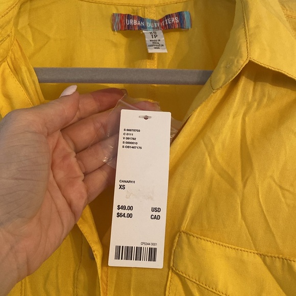 Light bright blouse - Picture 2 of 3